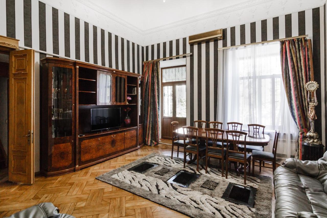 Katerynynska Street 3-Bedrooms Apartment Odessa Ngoại thất bức ảnh